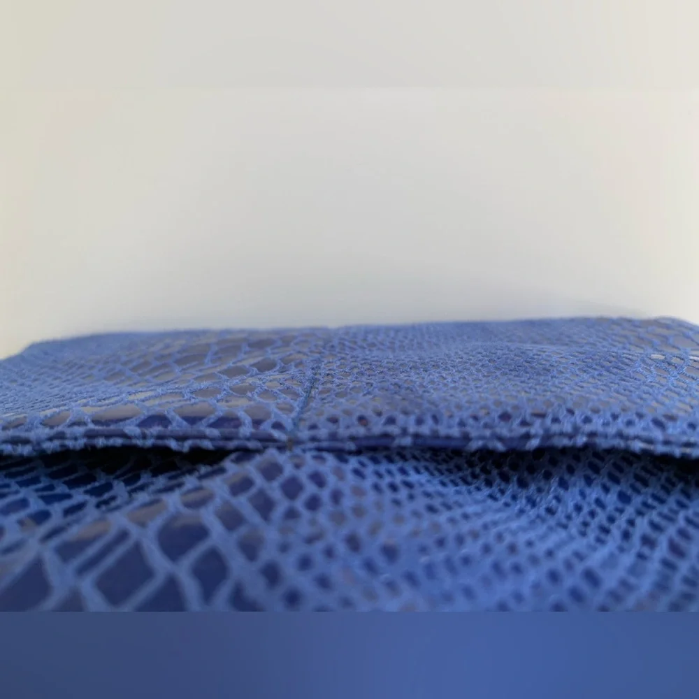 NWT Pinky vintage leather shoulder blue Snakeskin bag. Very soft thin strap - Picture 6 of 6
